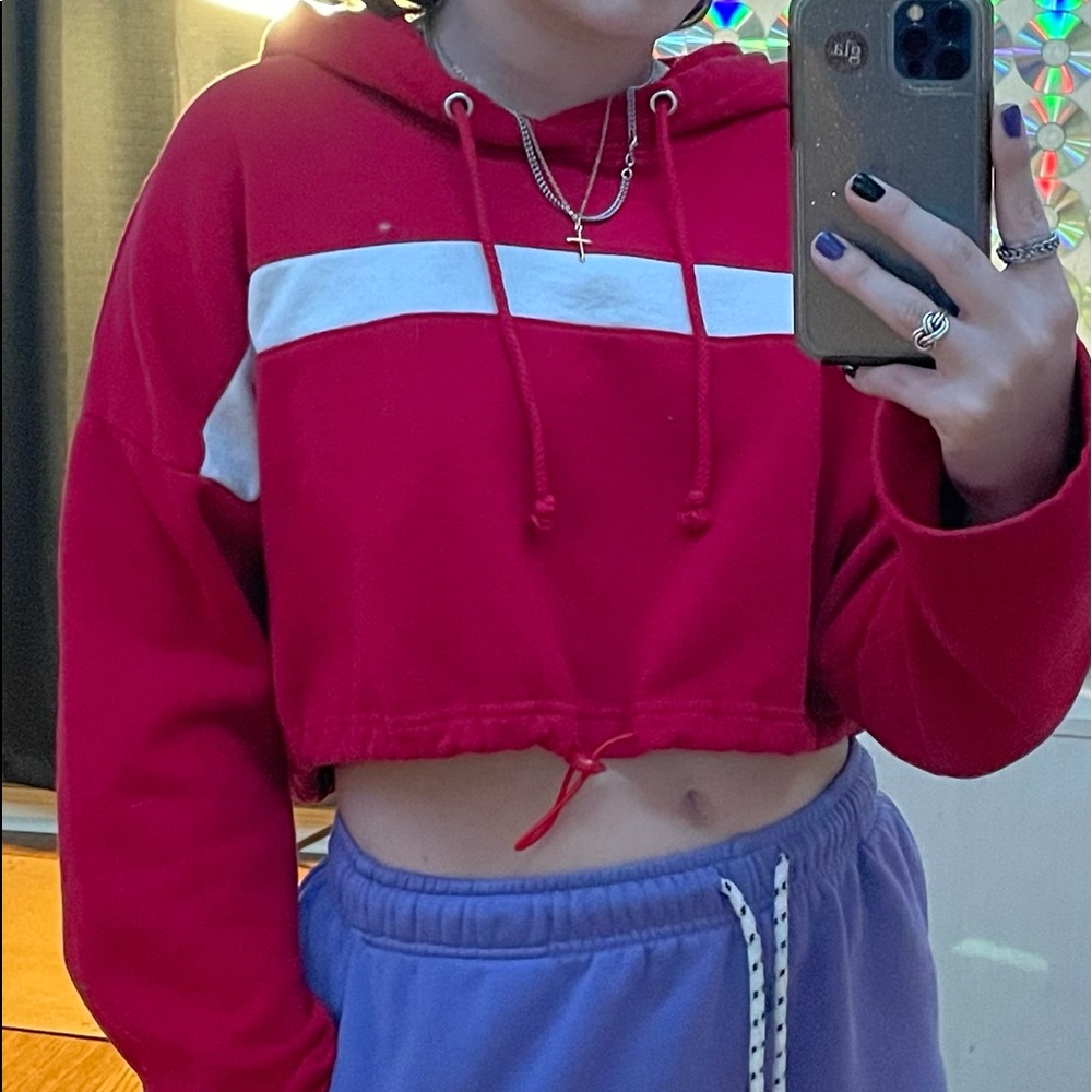 LONG SLEEVE RED CROP TOP